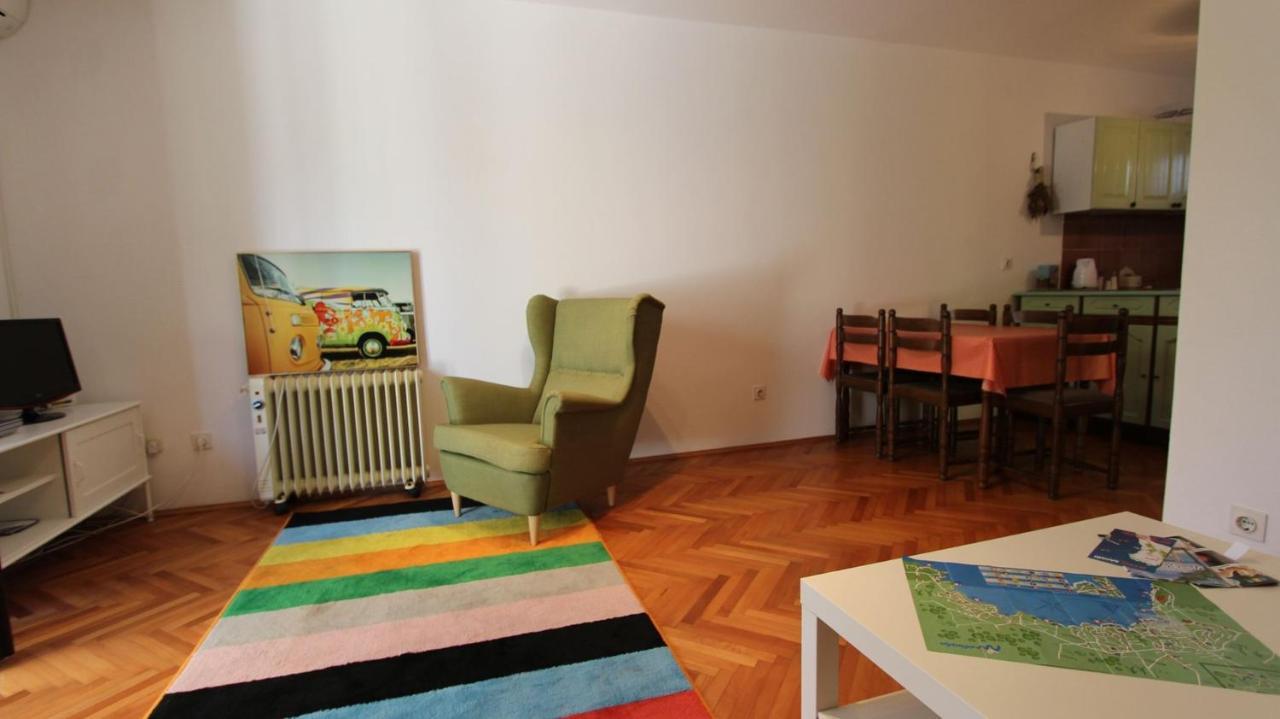 Apartment Gita Malinska Exteriör bild